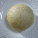 とらやベーカリー - ①もっちもちのアンパン