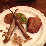 ビストロガブリ - 家製スモークの三種盛り合わせ（ベーコン・シシャモ・ホタテ）