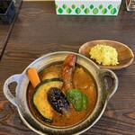 Supaisu Potto - ソーセージと野菜のカレー（辛さ５番、ライス50g）