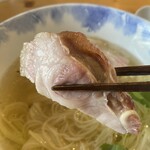 Ramen FeeL - 外腿の厚切りチャーシュー