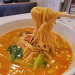 鴻運 - 本日のランチの 担々麺 この麺が美味しいの