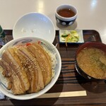 ロッヂ 八ヶ嶺 ごはん処 - 料理写真:ヤツガネ丼