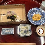 本湖月 - アマテガレイの刺身、肝蒸し、イワタケ、
      　淡路の赤ウ二