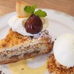 ハナツムリ - 【2023.10】栗の焼き込みタルト・バニラアイス添え(税込693円)