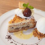 ハナツムリ - 【2023.10】栗の焼き込みタルト・バニラアイス添え(税込693円)