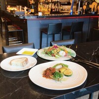 R1 TOKYO Bar&Restaurant - 