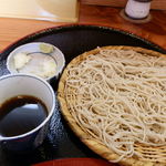 麺処 吉川 - 蕎麦の薬味に本山葵と辛味大根がついてました