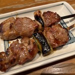 もつ焼き 大統領 支店 - カシラ