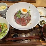 マキバ スタイル - 自家製ローストビーフ丼