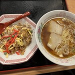 飛龍 - 中華そば半炒飯定食