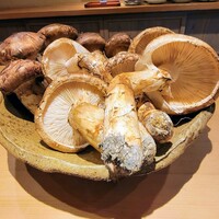 富小路 やま岸 - 高野山の朝どれ松茸