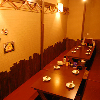 The restaurant has a relaxing atmosphere.Private rooms are also available.