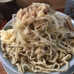 Ramen Fuji Maru - 無料トッピングはちょいヤサイ・ちょいアブラ・ニンニク。