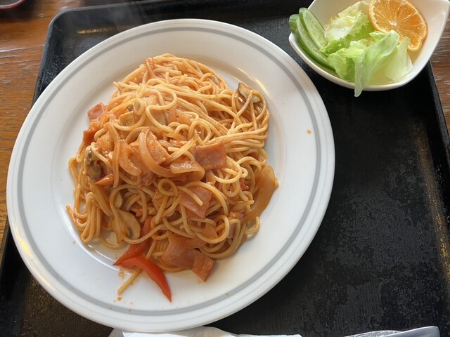 レストランペリカン 十和田市の洋食レストラン | 料理とサービス