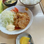 つるや食堂 - 
