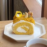 コメコノコ ラボラトリー＆カフェ - かぼちゃのモンブランロール