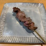 焼鳥 はちまん - 大山鶏白レバー塩焼き