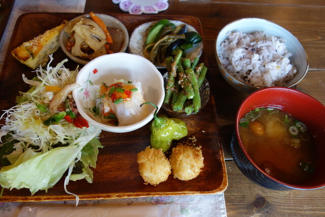 cafe風の庭（カフェカゼノニワ） &ndash; 庭坂の落ち着くカフェ体験