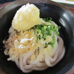 あやうた製麺 - 半熟たまごの天ぷらをのっけちゃいました。