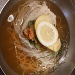 Yakinikugyuushiya - 手打ち冷麺（そば粉）
