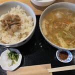 北浜 丁子 - 松茸ご飯、鶏皮山椒のせ　松山揚げと青柚子香る豚汁　焙煎七味　香の物