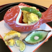 日本料理 八千代 - 鯛の黄金揚げ