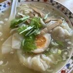 らーめん勘四郎 - エビ塩ワンタン麺　¥880