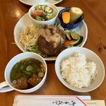 ザブレイクズカフェ - 日替わりランチ　ハンバーグ　ご飯少なめ