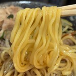 ぎょうざ食堂 とらとら - 麺リフト