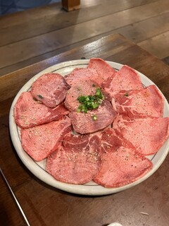 Yakiniku Juujuu - 上タン