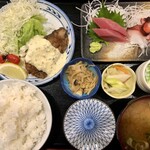 魚亥子 - ブリのムニエル＋お刺身定食