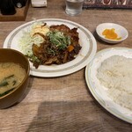 大衆食堂 肉バルスタンド Mamma Pa-Pa! - 