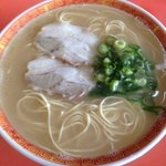 マルトクラーメン - もわぁ〜と豚骨が香ります。