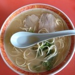 マルトクラーメン - 蓮華がデカイんじゃないんです。どんぶりが小さいんです。