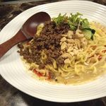 汁なし坦々麺（痺れる）　800円