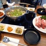 Kankoku Shiki Dwunchon Shabu Shabu - しゃぶしゃぶランチコース