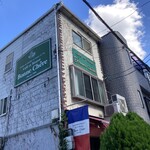 カフェ エ ビストロ ボンヌ シェール - オシャレな外観♪