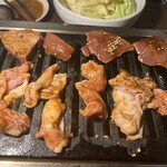 納屋橋 ホルモン - 