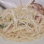 Ramen Semmon Tenogawa - 姉さんのねぎらーめんから白髪ねぎを分けて貰いました♪