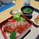 Captain's Grill and Bar - 