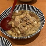 Nikudoufu To Remon Sawa Taishuu Shokudou Yasubee - 醤油ベースの肉豆腐　黒