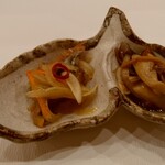 鮨あら井 - 先付　太刀魚南蛮漬　キノコのマリネ