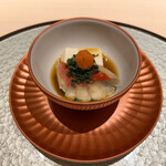 渋谷 天婦羅 ふじもと - いづの金目鯛（ちり蒸し）ラオスの耳と呼ばれる日高昆布も美味しい