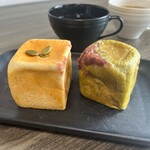 明壽庵 - 『ミニかぼちゃあん食パン』
            『ミニ抹茶あん食パン』