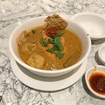 Madam Kwan's - CURRY LAKSA
