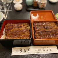 満寿家 - 右が上鰻重、左が坂東太郎