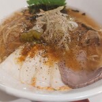 みなとや - 香辛料をぱぱっと加える