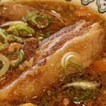 ばんから - 角煮ばんからラーメンの中の角煮アップ (角煮を確認！)