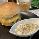 DOUG'S BURGER - 