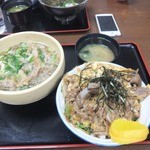 立喰いうどん 河内うどん - かすうどん・肉丼